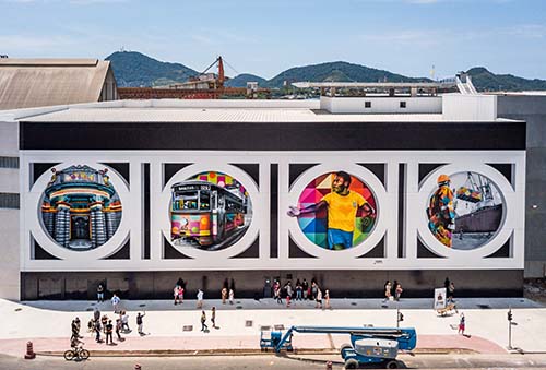 Mural de Eduardo Kobra é atração na nova Ponta da Praia