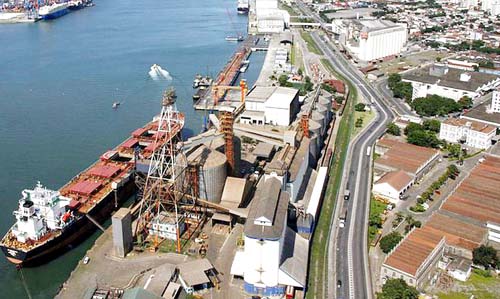 Audiência pública questiona novo plano de expansão do porto de Santos
