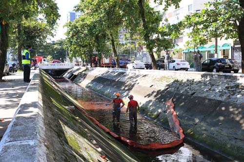 Hipermercado Carrefour em Santos é intimado por vazamento de óleo diesel