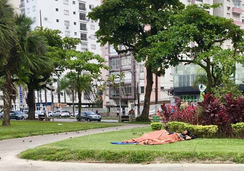 Santos busca sensibilizar população sobre as pessoas em situação de rua
