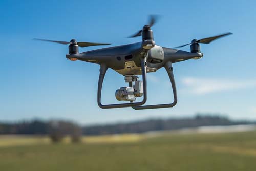 Feira apresenta modelos de drones para aplicações profissionais