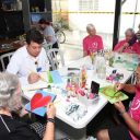 Arteterapia motiva idosos e está em exposição, até hoje, em Santos