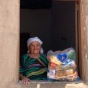 LBV entrega de cestas de alimentos a famílias em vulnerabilidade social
