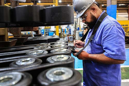 Parceria entrega soluções fabricadas com aço com baixa emissão de CO₂